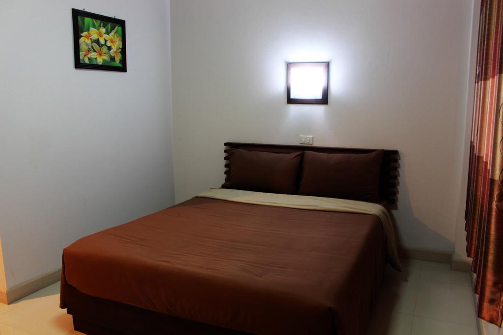Pornkasem House Hotel Chiang Rai Room photo